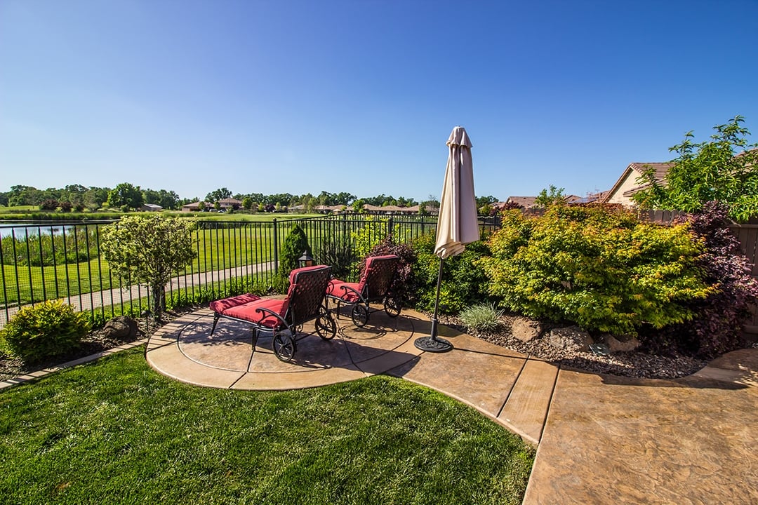 paver patio with furniture